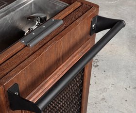 EVERYONE WANTS A TROLLEY